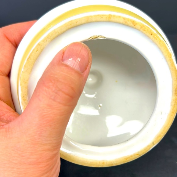 Vintage “Ribbon Geese” the collection ceramic lidded canister by B & D - Picture 11 of 11